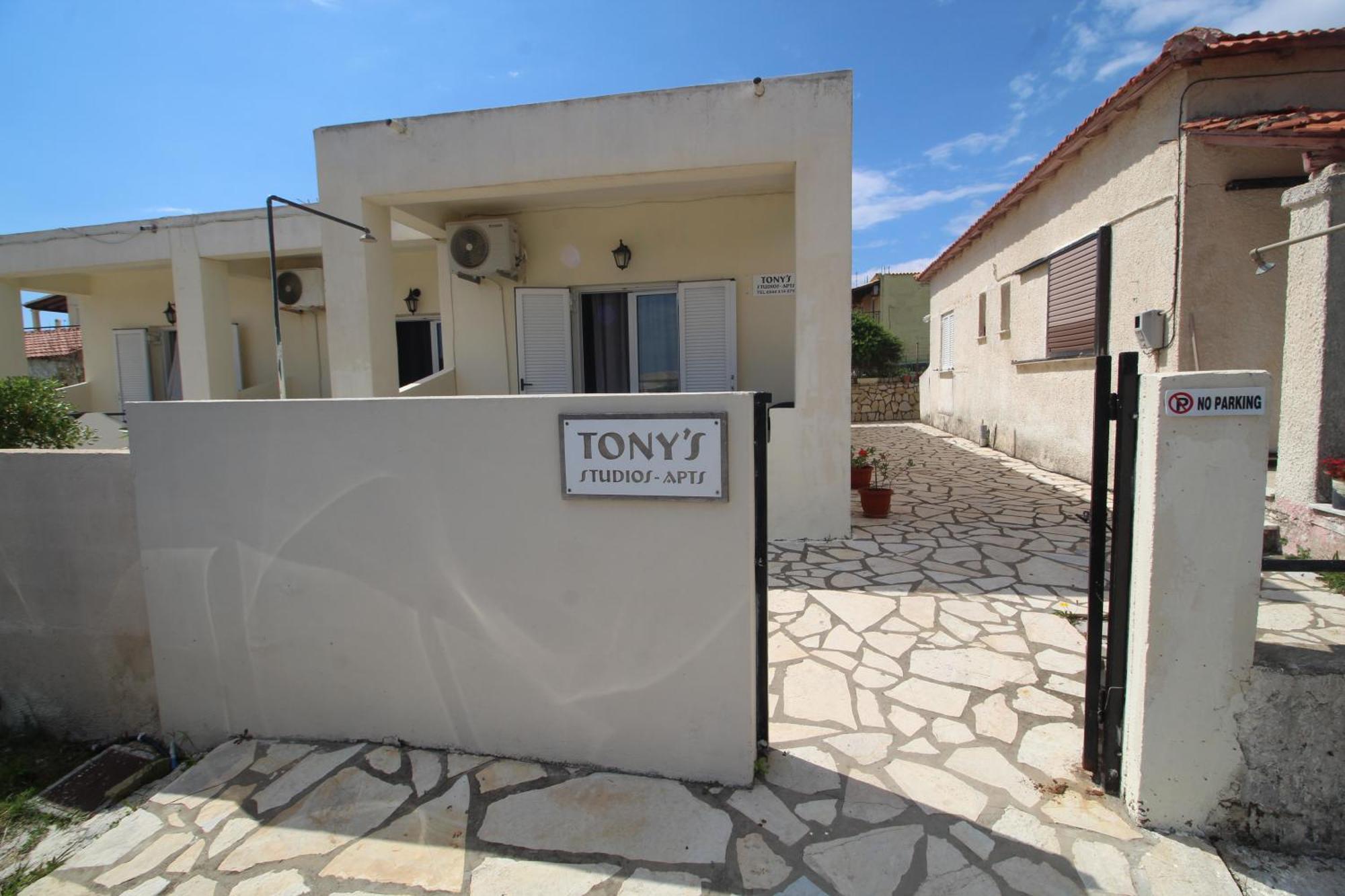 Tony's Agios Georgios (Corfu)